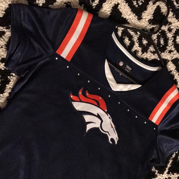 Broncos Jersey Shirt 🏈 - Picture 2 of 4